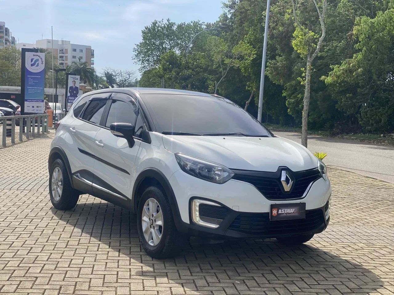 Renault Captur 2019 1.6 16v sce flex life x-tronic