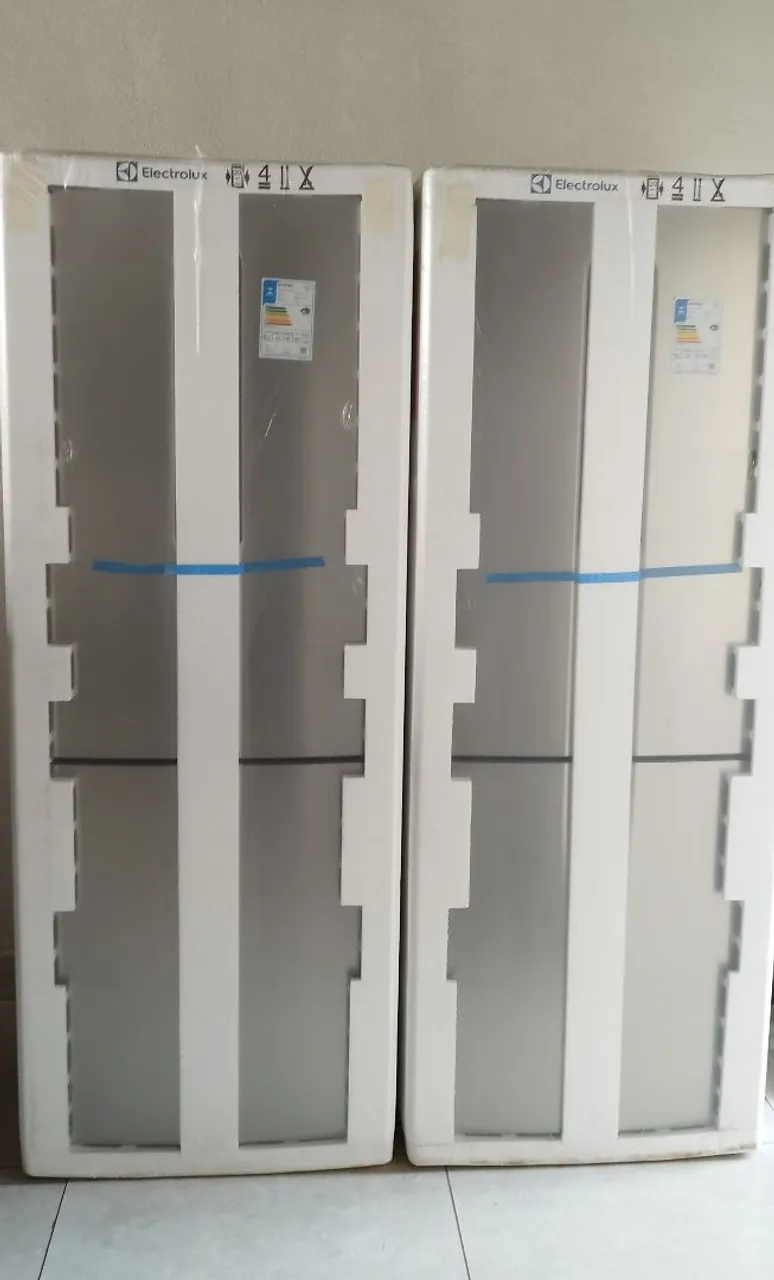 Geladeira Elétrolux 490 litros inverse/inverter-Nova