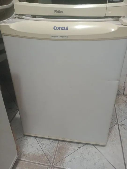 Frigobar Consul - Pequena e Econômica