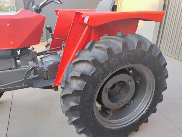 TRATOR  - Foto 2