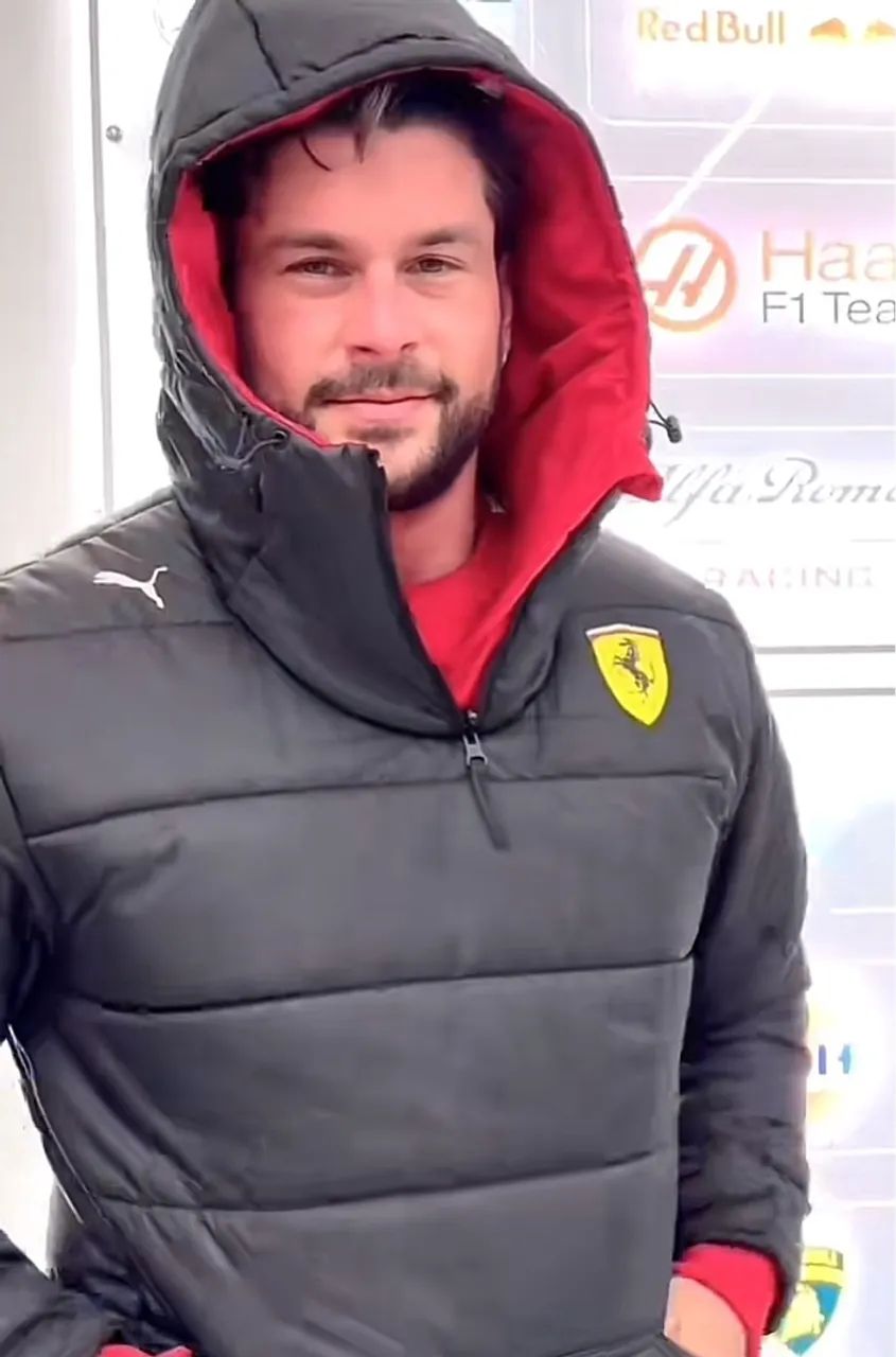 Jaqueta Puma Dupla Face Scuderia Ferrari Team Reversível Masculina