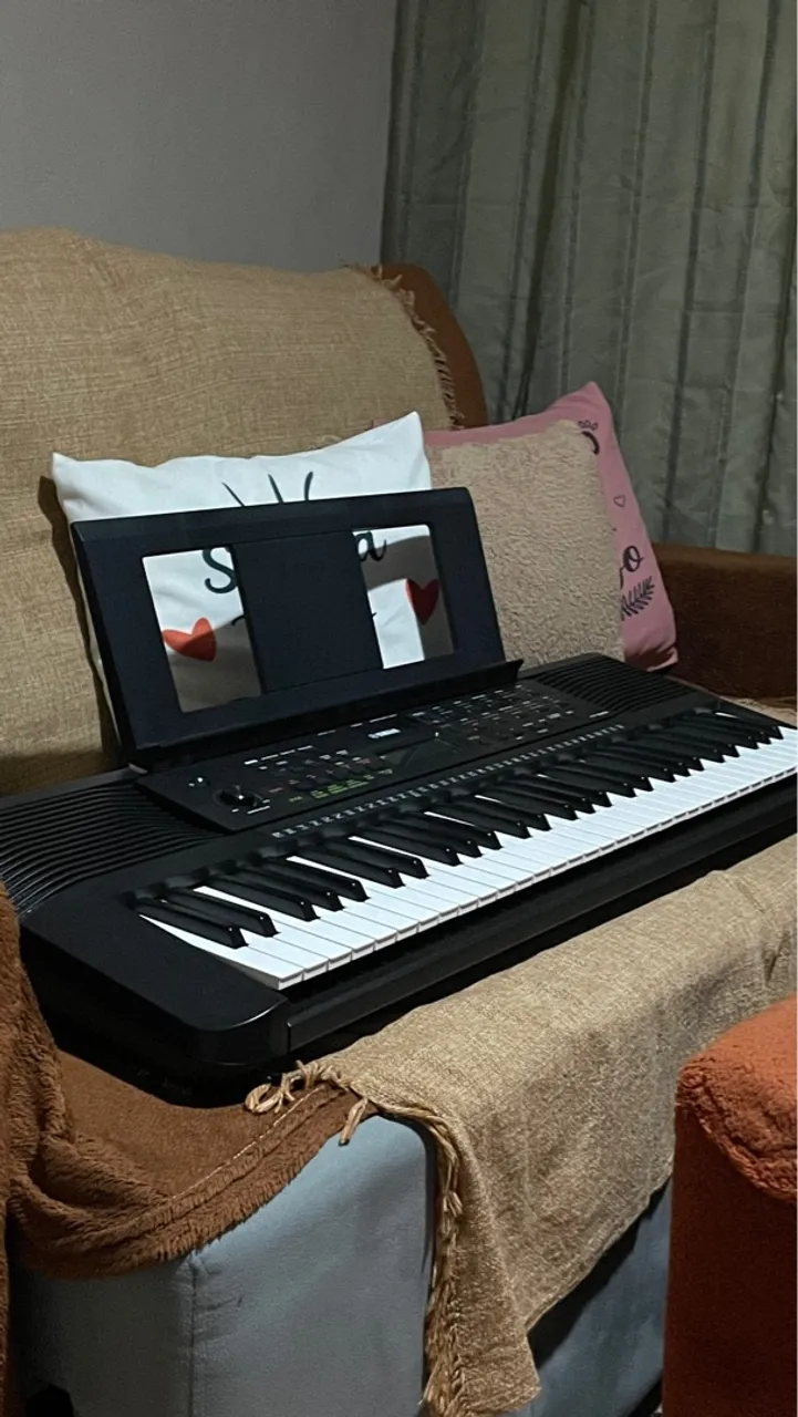 Teclado Yamaha PSR-E283