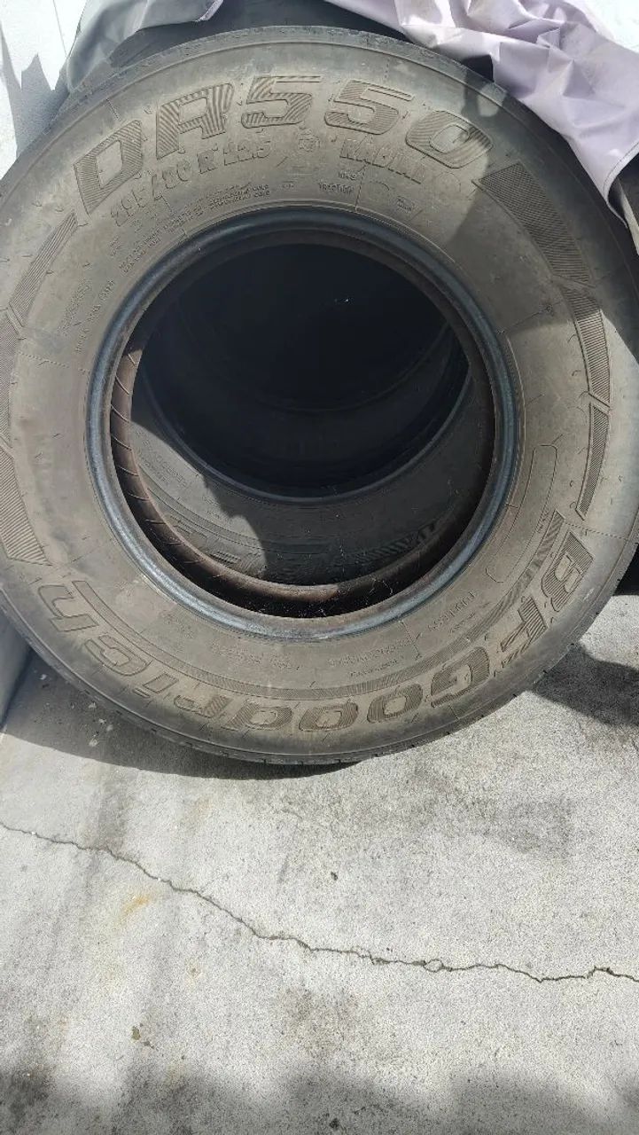 12 Pneu BFGoodrich DR550 295/80 R22.5
