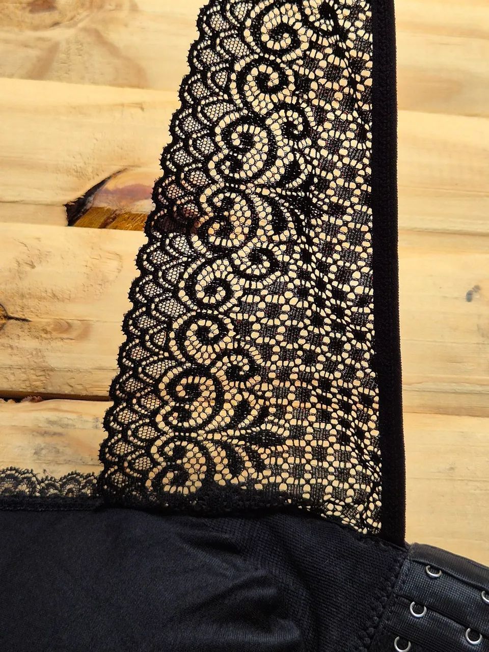 Top com renda transpassado  - Foto 4