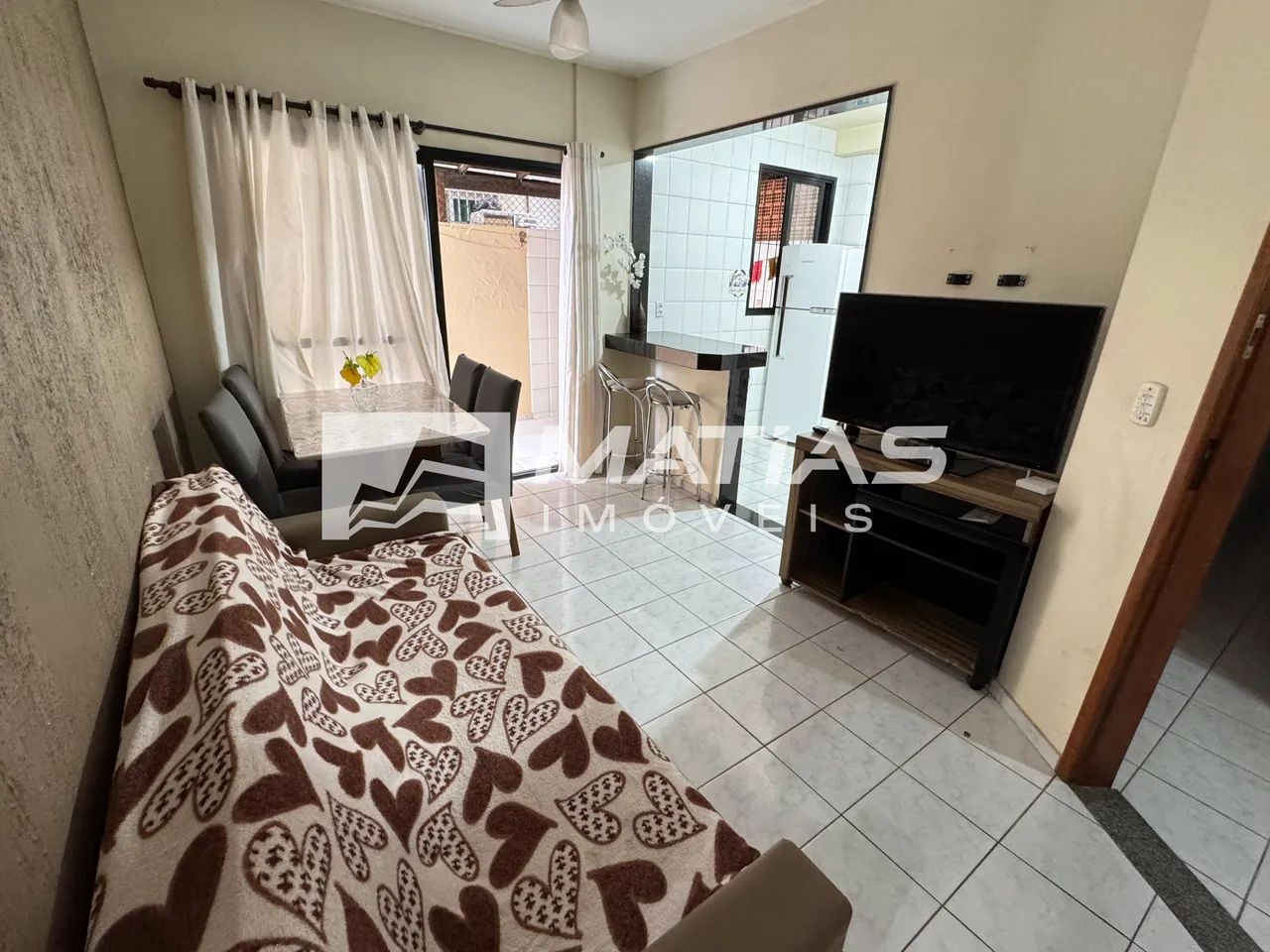 Apartamento mobiliado na Praia do Morro, Guarapari-ES: 2 quartos, 1 suíte, 1 sala, 2 banhe - Foto 4