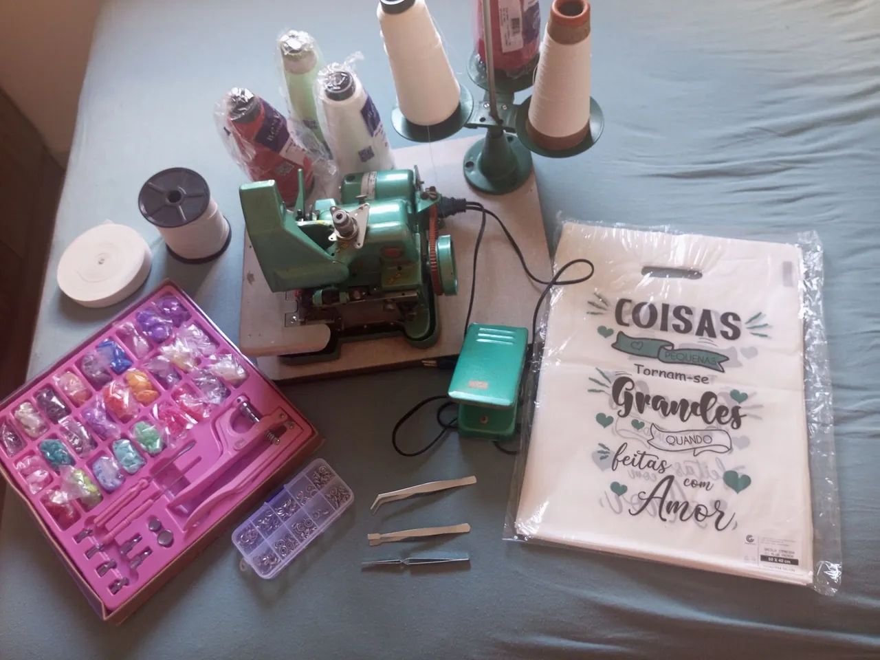 Máquina overloque+ outros produtos juntos!