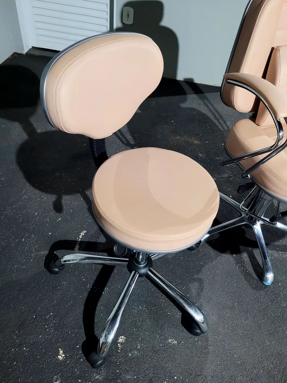 CADEIRA RECLINÁVEL COM MOCHO - Foto 4