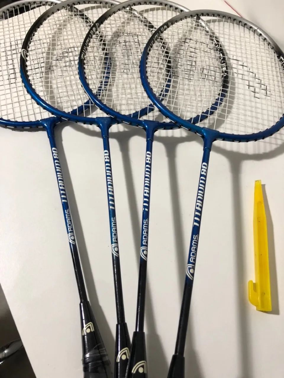 4 Raquetes de Badminton Adams Titanium 8D - Usadas - Foto 3