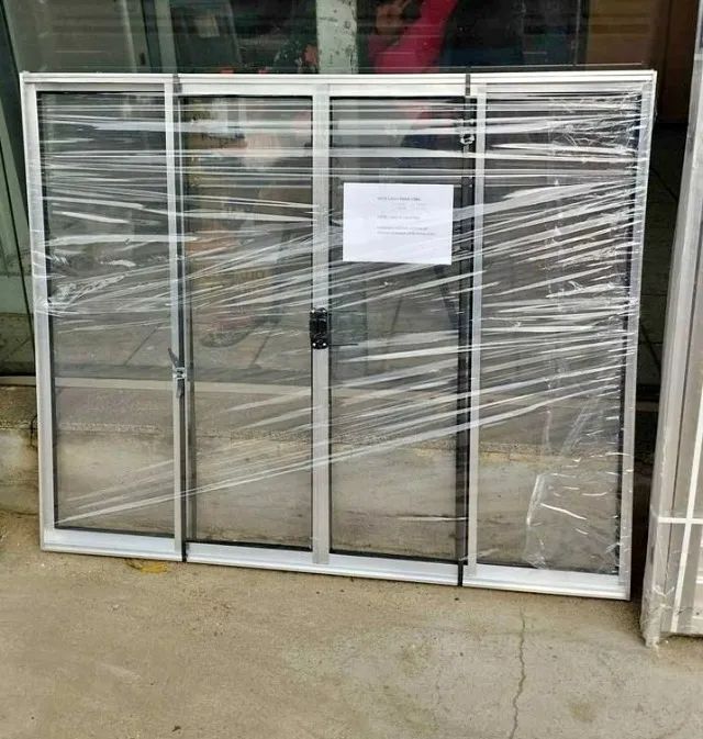 janela 4 folhas aluminio brilhoso 