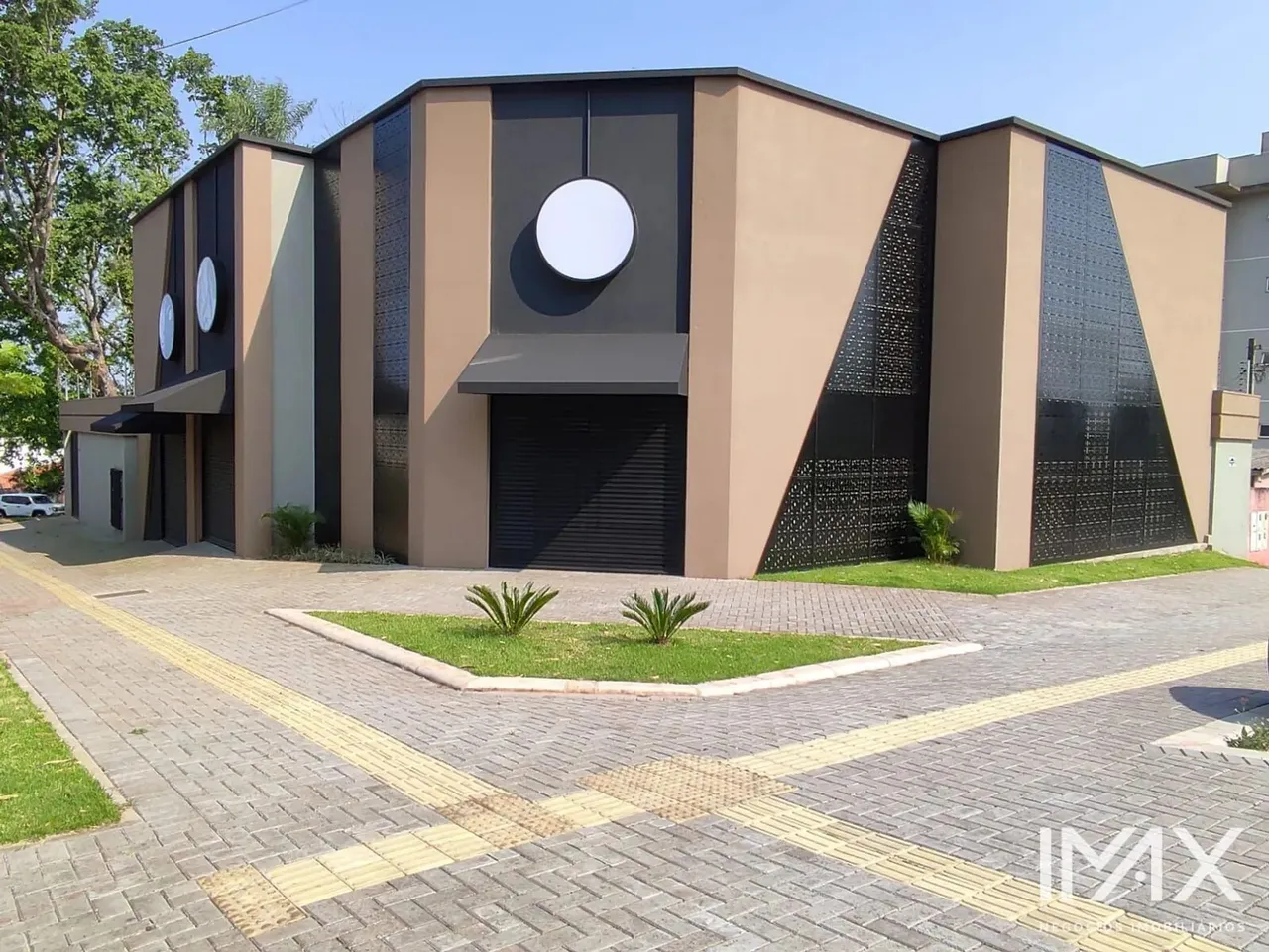 Salas Comerciais para locação no Jardim Festugato, 97m2 por R 3.500,00 Mês.