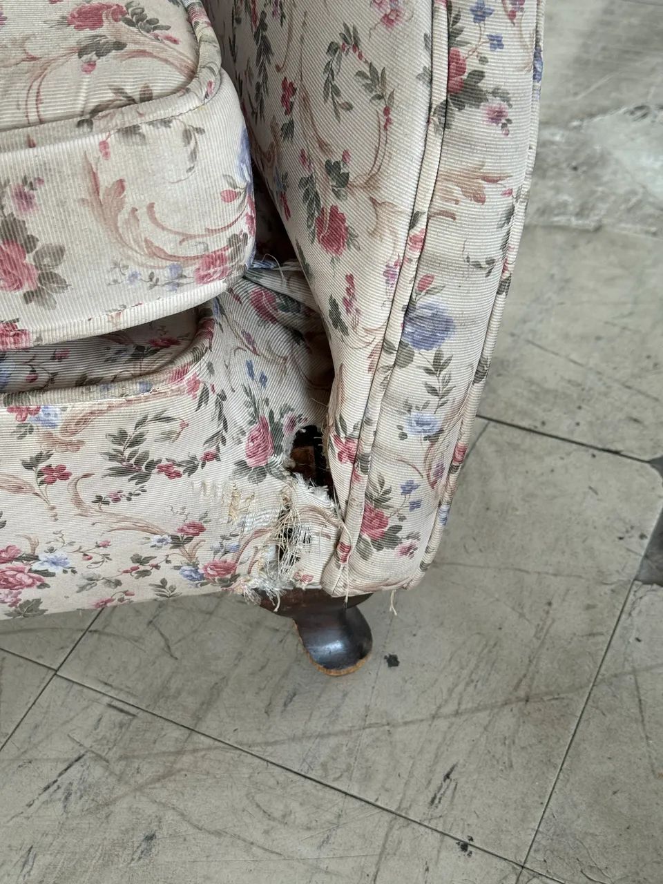 DUPLA de poltronas vintage floridas  - Foto 5