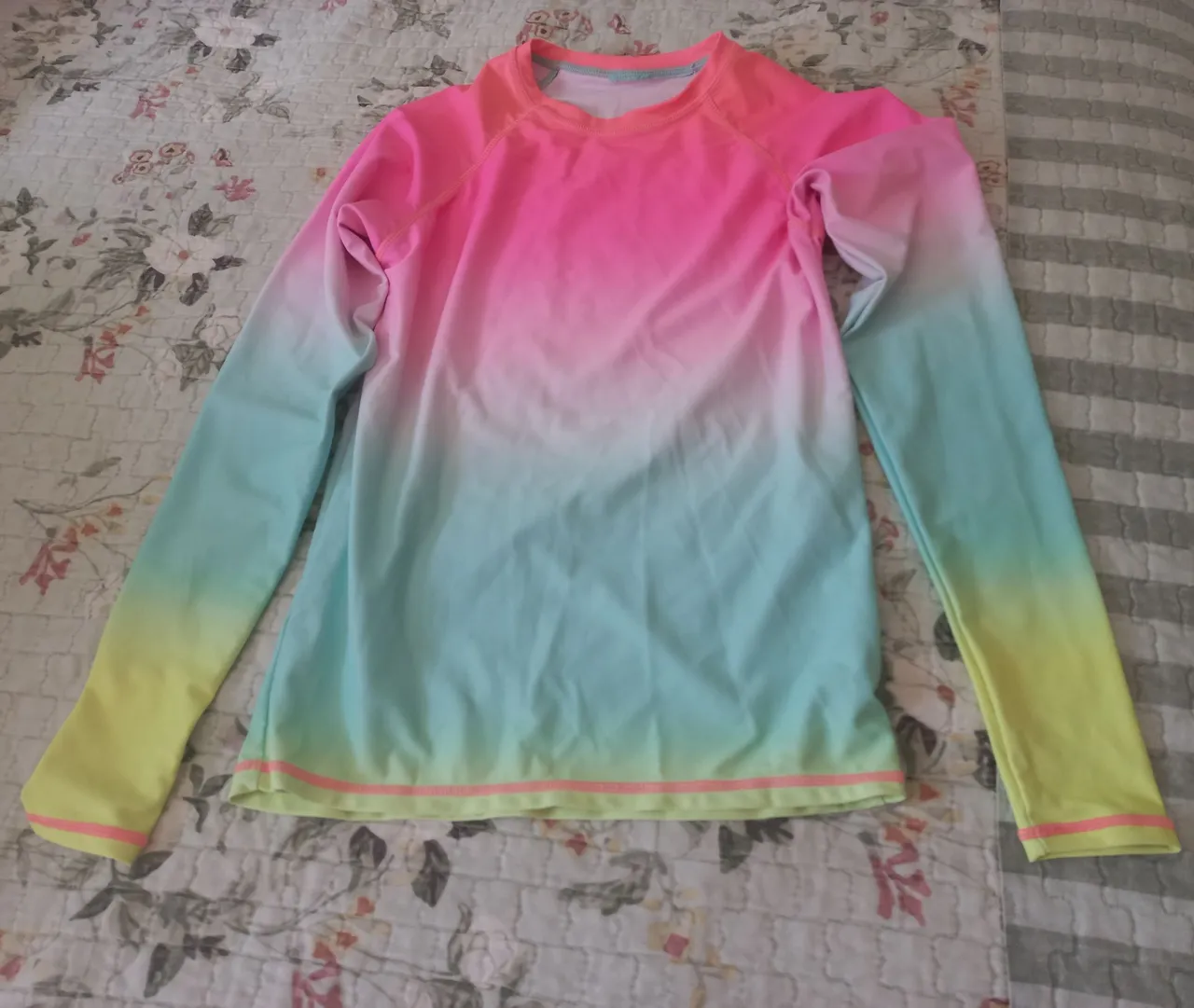 Blusa com proteção 50 tamanho 11/12 anos
