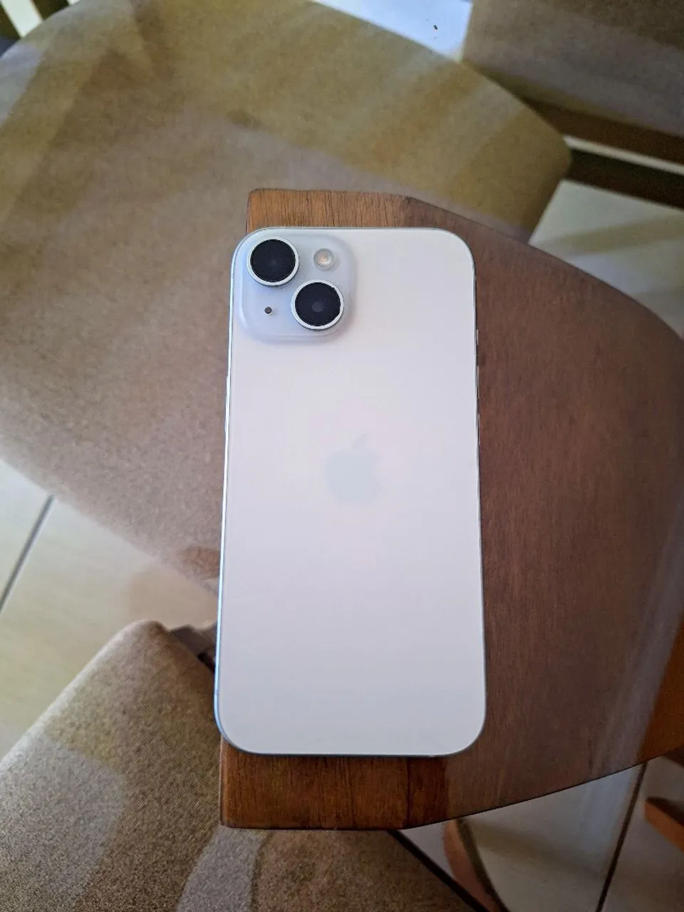 Vende-se Iphone 15 128gb Branco