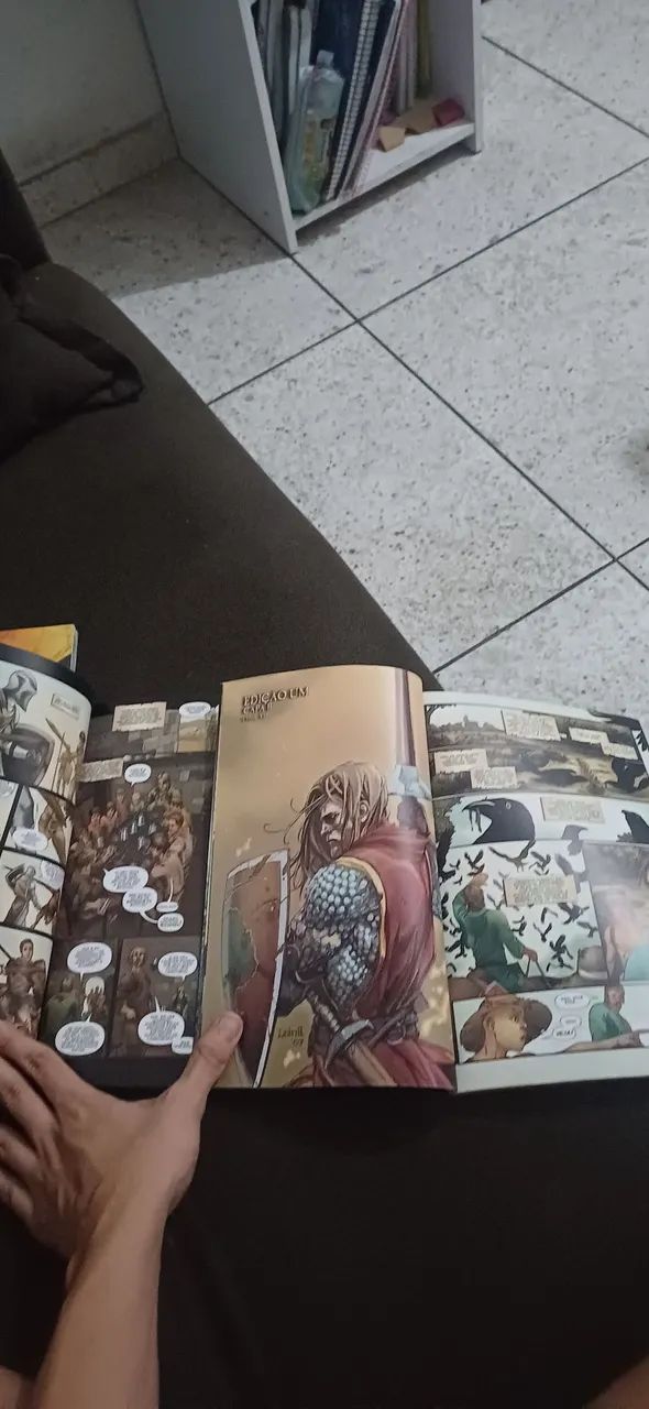 A Espada Juramentada( edição  1 e 2) - George R.R. Martin - Foto 2