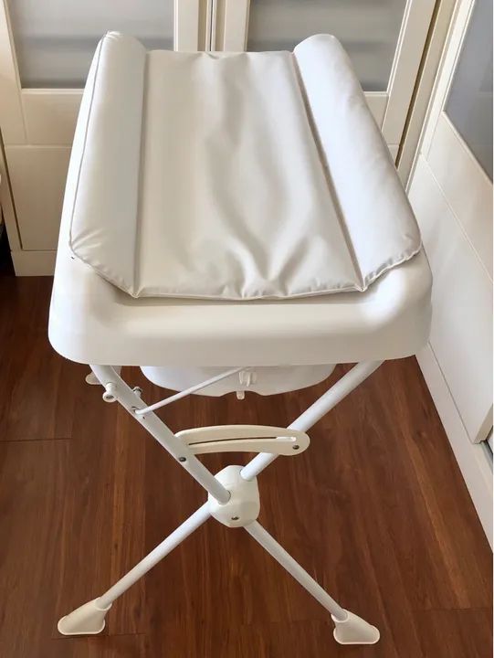 Banheira com trocador + suporte e redutor de assento Borigotto - Foto 3