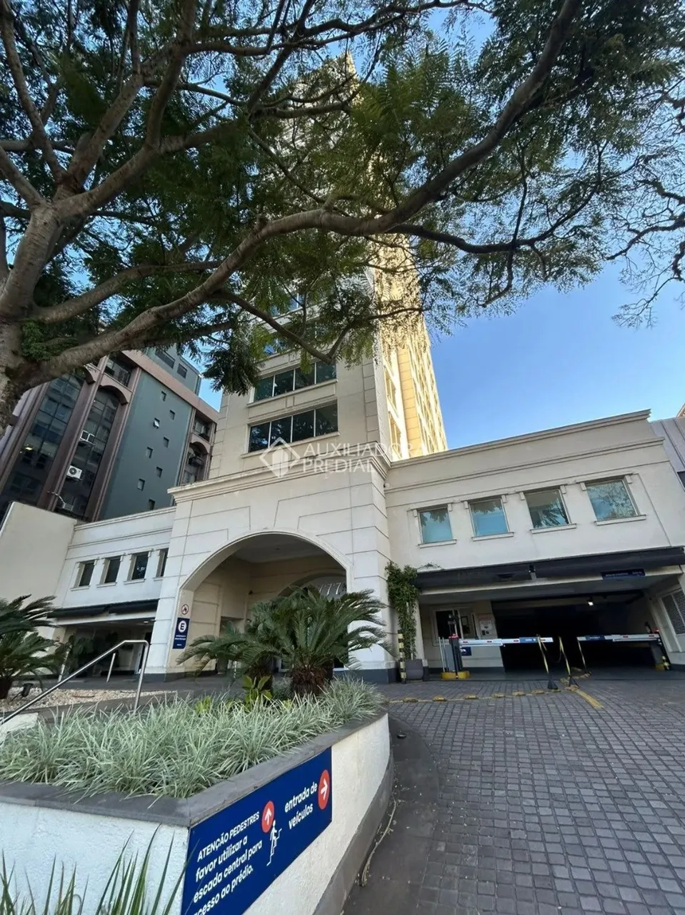 Sala Mobiliada para Aluguel em Auxiliadora
