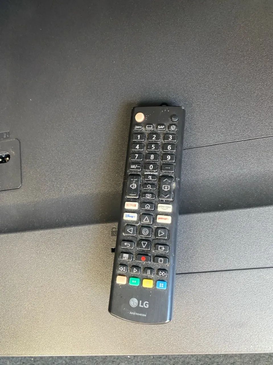 TV LG 42? um ano de uso, funcionando perfeito, tela quebrada. - Foto 2