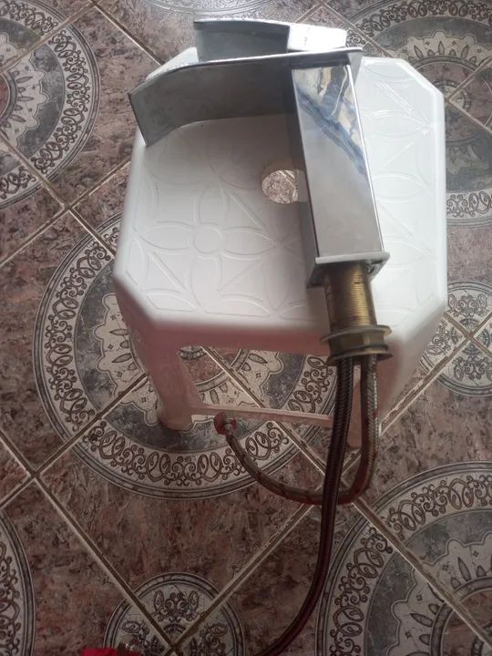 Torneira de Banheiro Cromada Inox. - Foto 3