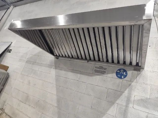 Coifa de Parede Extra Grande em Inox para Restaurantes