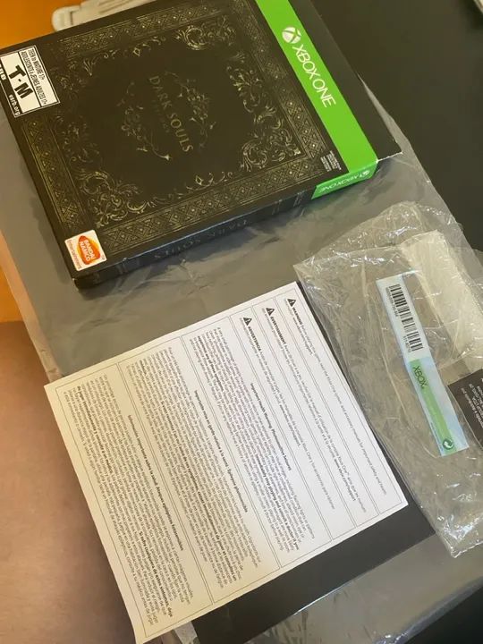 Dark Souls Trilogy versão Steelbook raro- Xbox One - Jogos