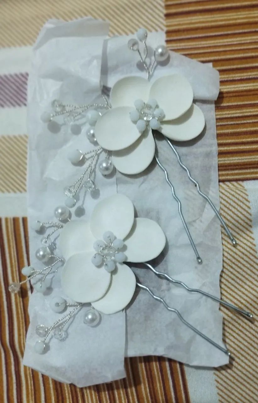 Lindos arranjos de Cabelo Florais para Ocasiões Especiais