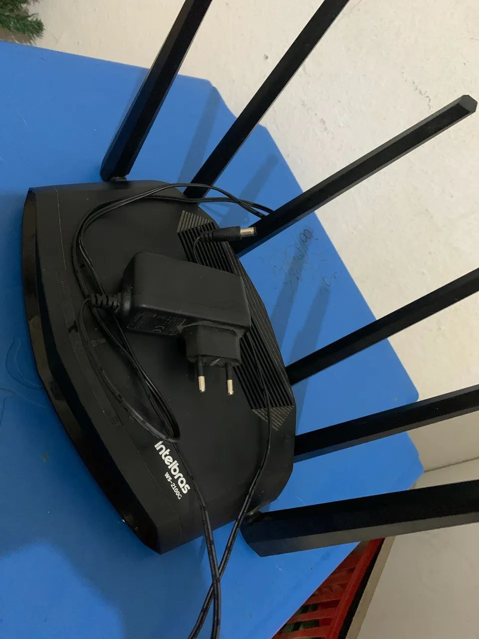 Roteador intelbras 6 antenas 64842097127555122