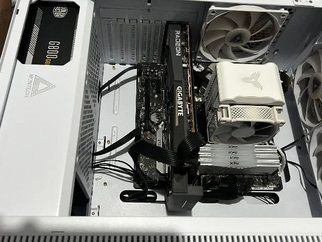 PC Gamer - Ryzen 7 5700X - 32GB - RX 6700 XT 12GB - B550M Steel Legend - Foto 4