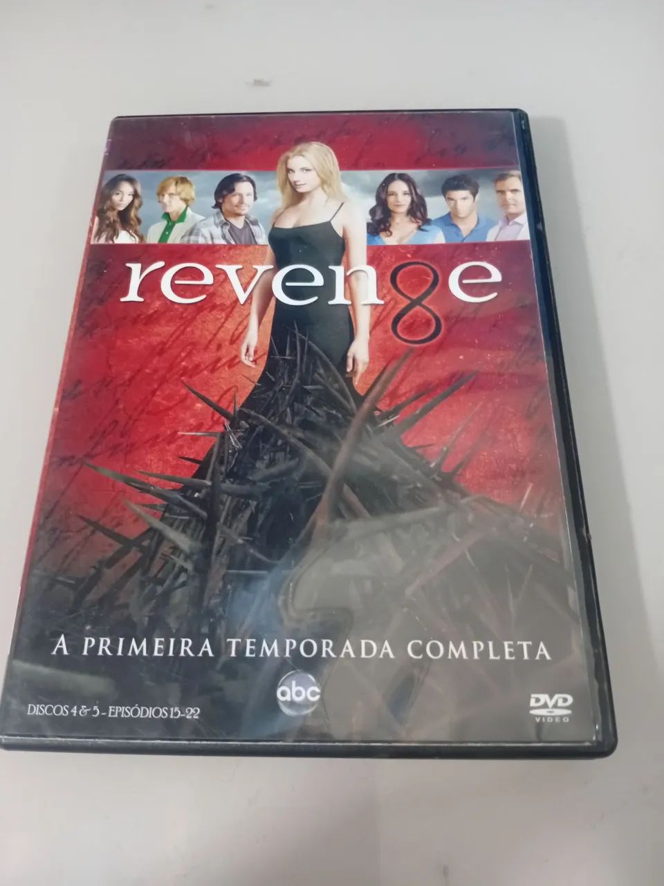 DVD Revenge A primeira Temporada Completa - Foto 2