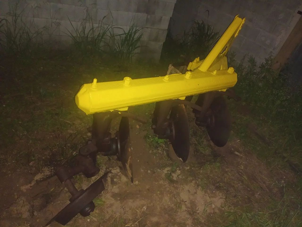 Arado tatu 3bacia bom em uso  - Foto 4