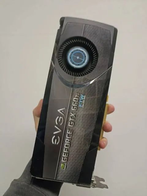 Placa de Vídeo NVIDIA RTX 660