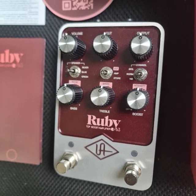 Pedal Guitarra UAFX Ruby '63 Top Boost Amplifier (Universal Audio