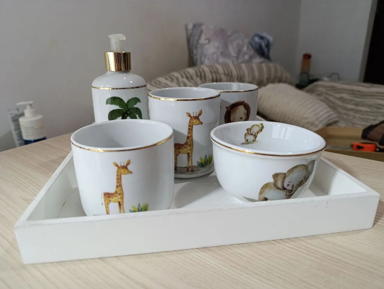 Kit de banheiro infantil - Girafa e Elefante