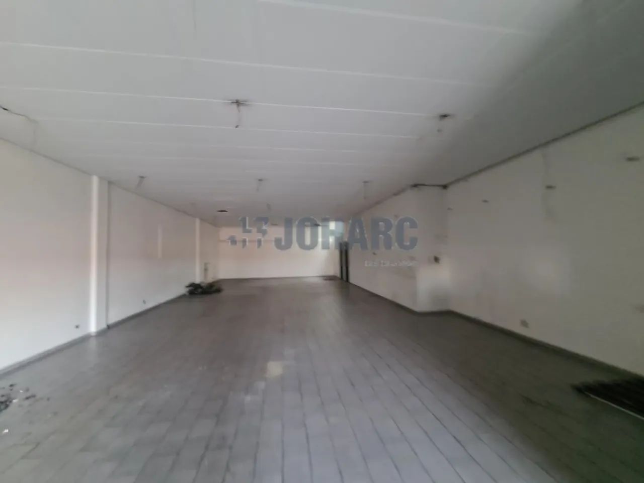 Sala comercial para alugar por R$ 2500.00, 200.00 m2 - CENTRO - APUCARANA/PR - Foto 4
