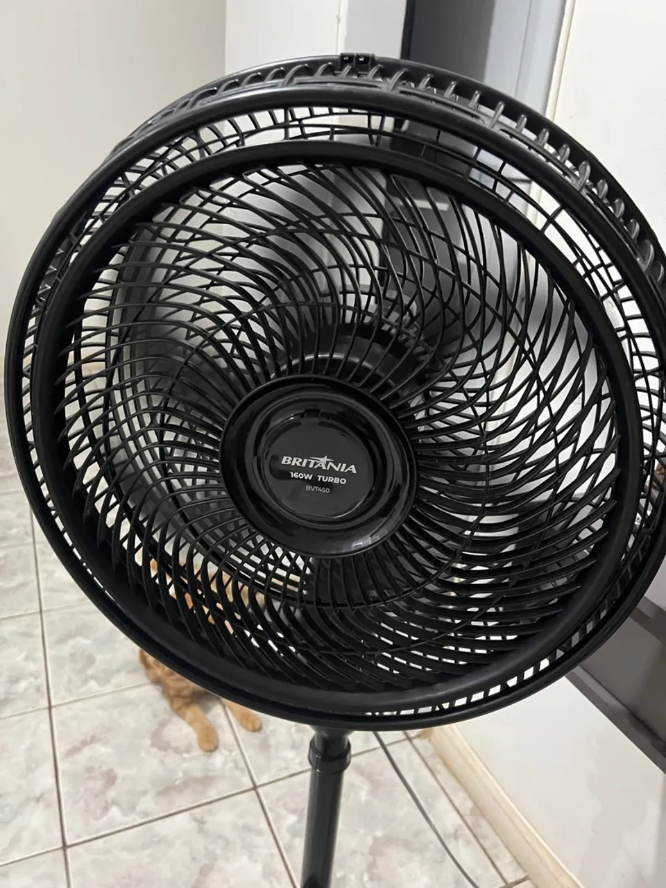 Ventilador de coluna Britânia Turbo