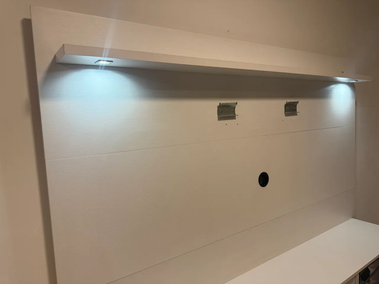 Painel de TV com luz de led 64717211105539122