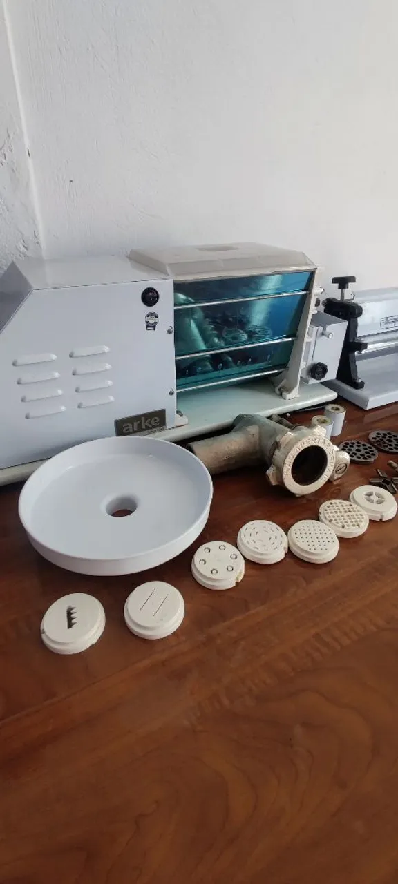 Máquina de fazer massa sova facil 5x1 Arkë , modelo SF300
