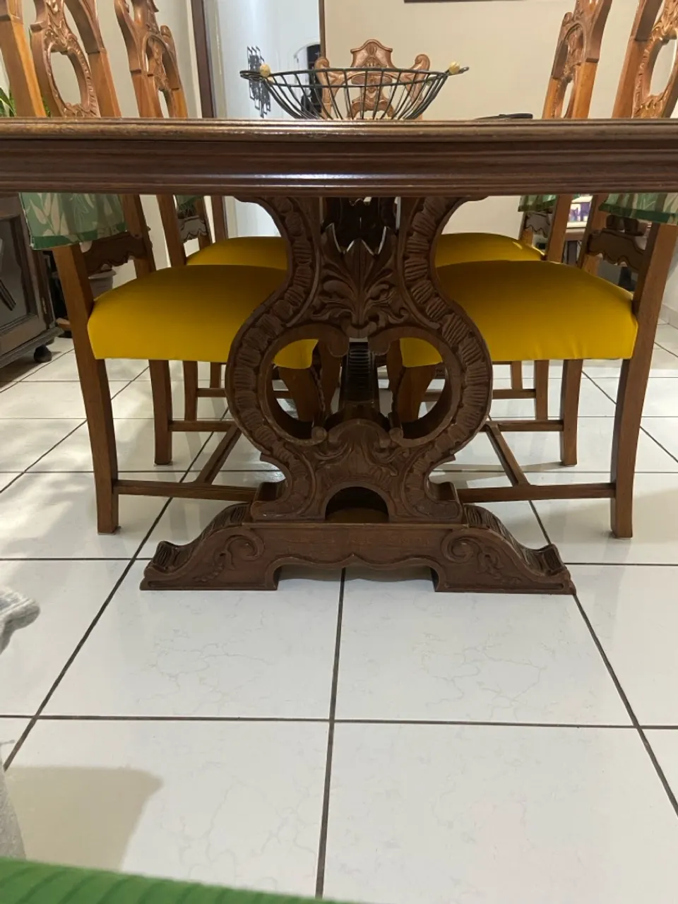 Mesa de Jantar Clássica de 8 lugares