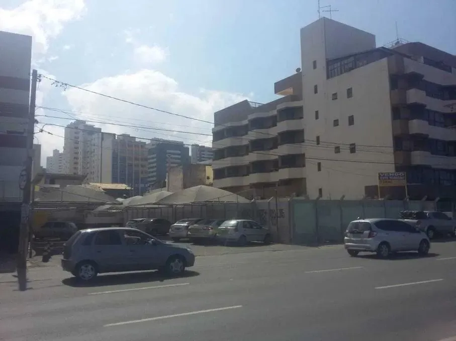 Lote em Avenida Octávio Mangabeira - Pituba - Salvador/BA