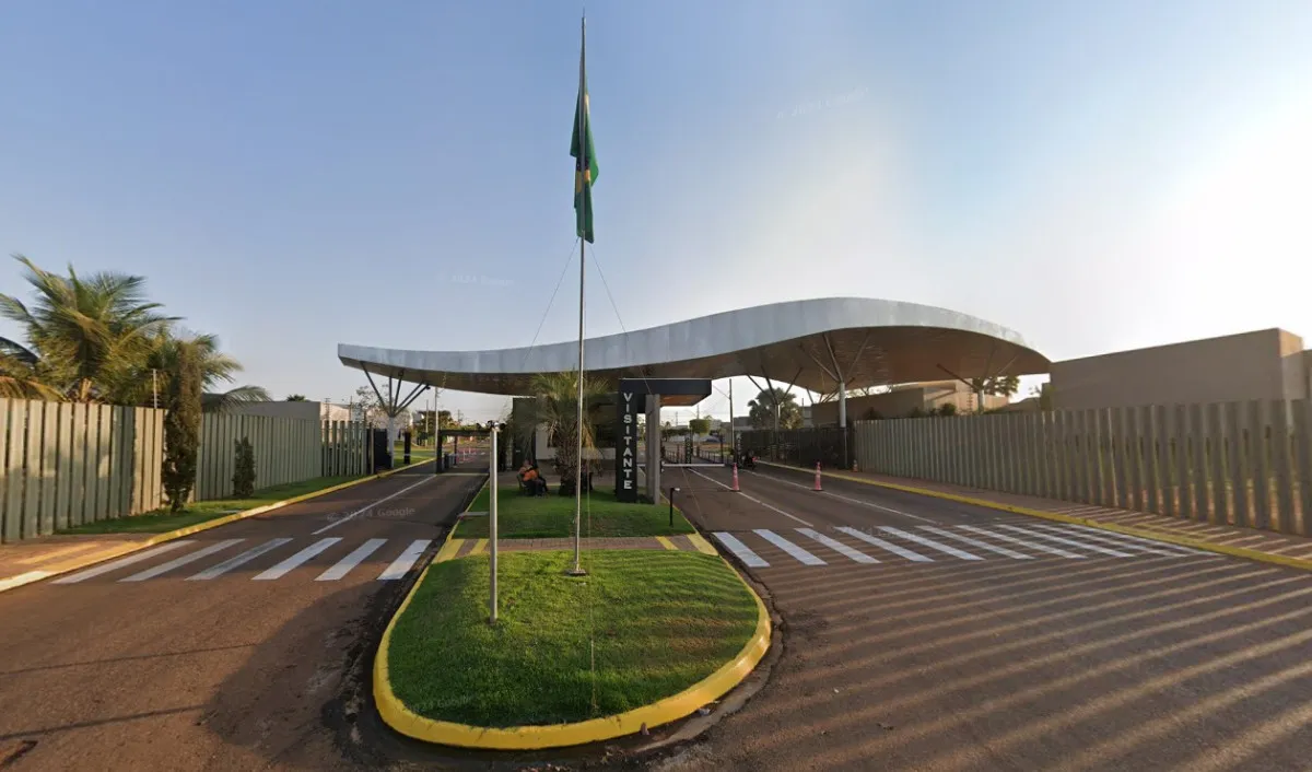Lote em condomínio para venda, 517m²