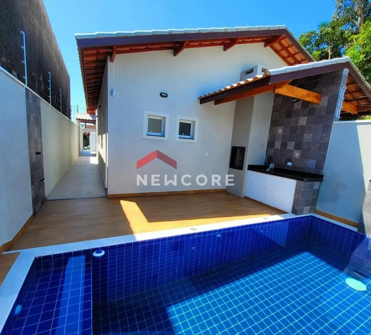 Casa em Rua Gentil José de Matos - Jardim Grandesp - Itanhaém/SP