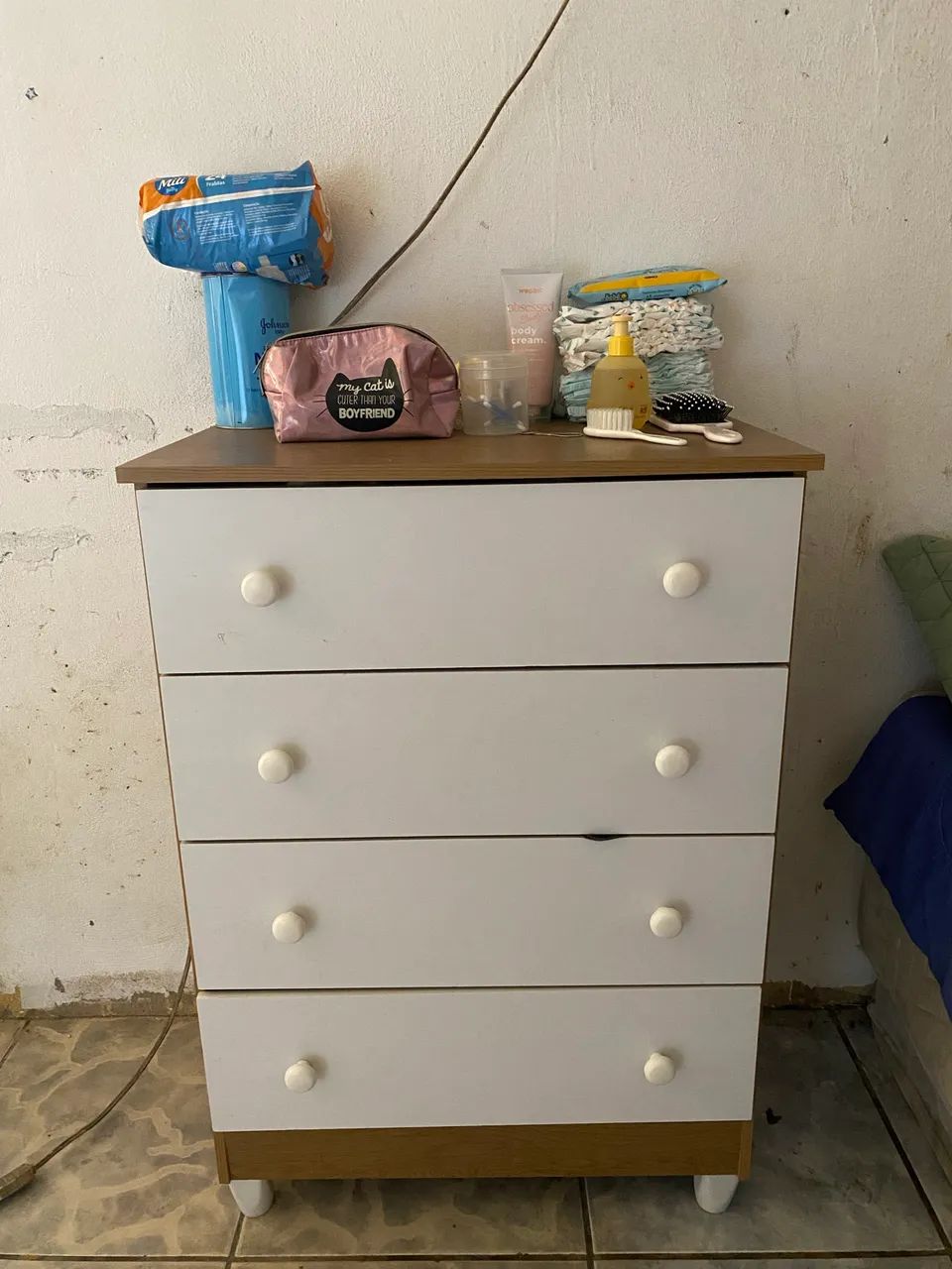 Berço de bebê e uma cômoda  - Foto 2