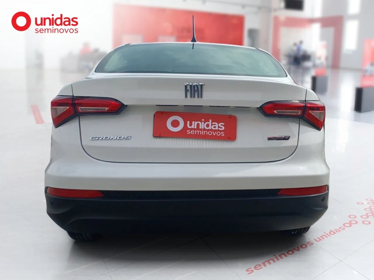 Fiat Cronos DRIVE 1.3 8V Flex, foto 8 de 16