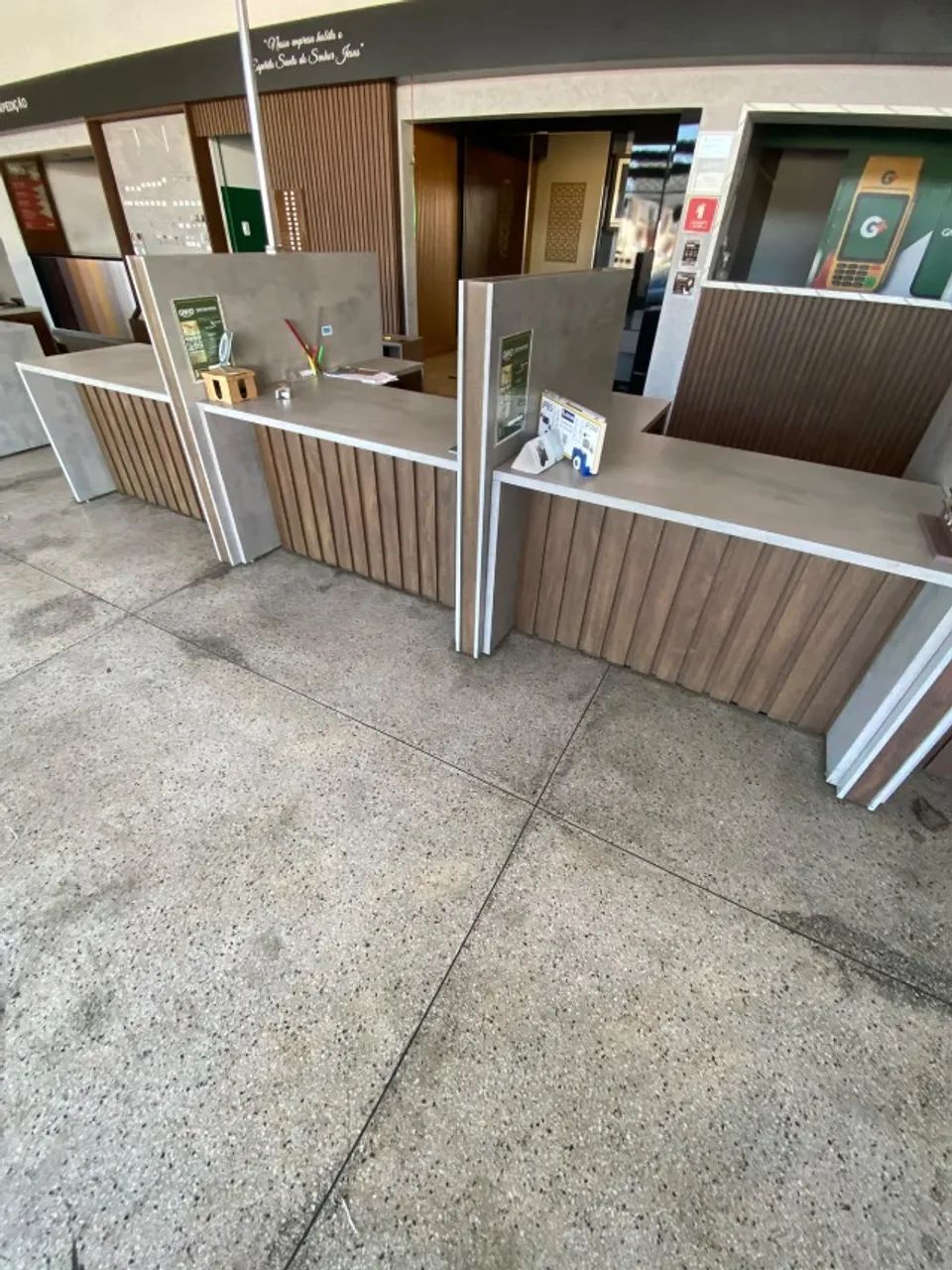 BANCADA DE ATENDIMENTO DE LOJA - Foto 4