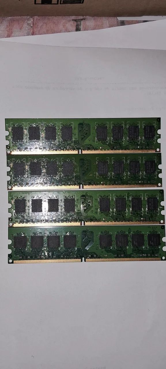 4 pentes de memória 1gb PC2-5300u 2rx8 - Foto 4