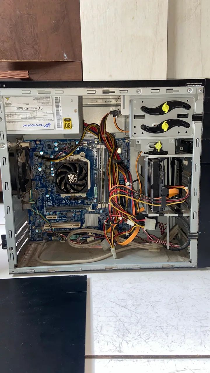 Vendo monitor e cpu