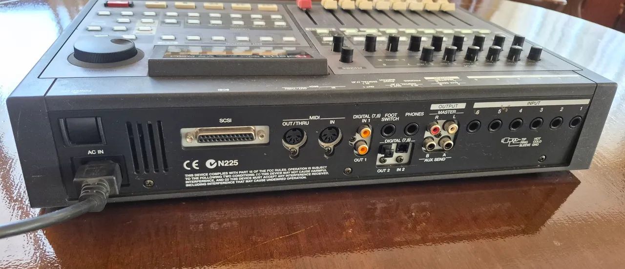 Mesa Digital Roland VS-890 - Foto 4
