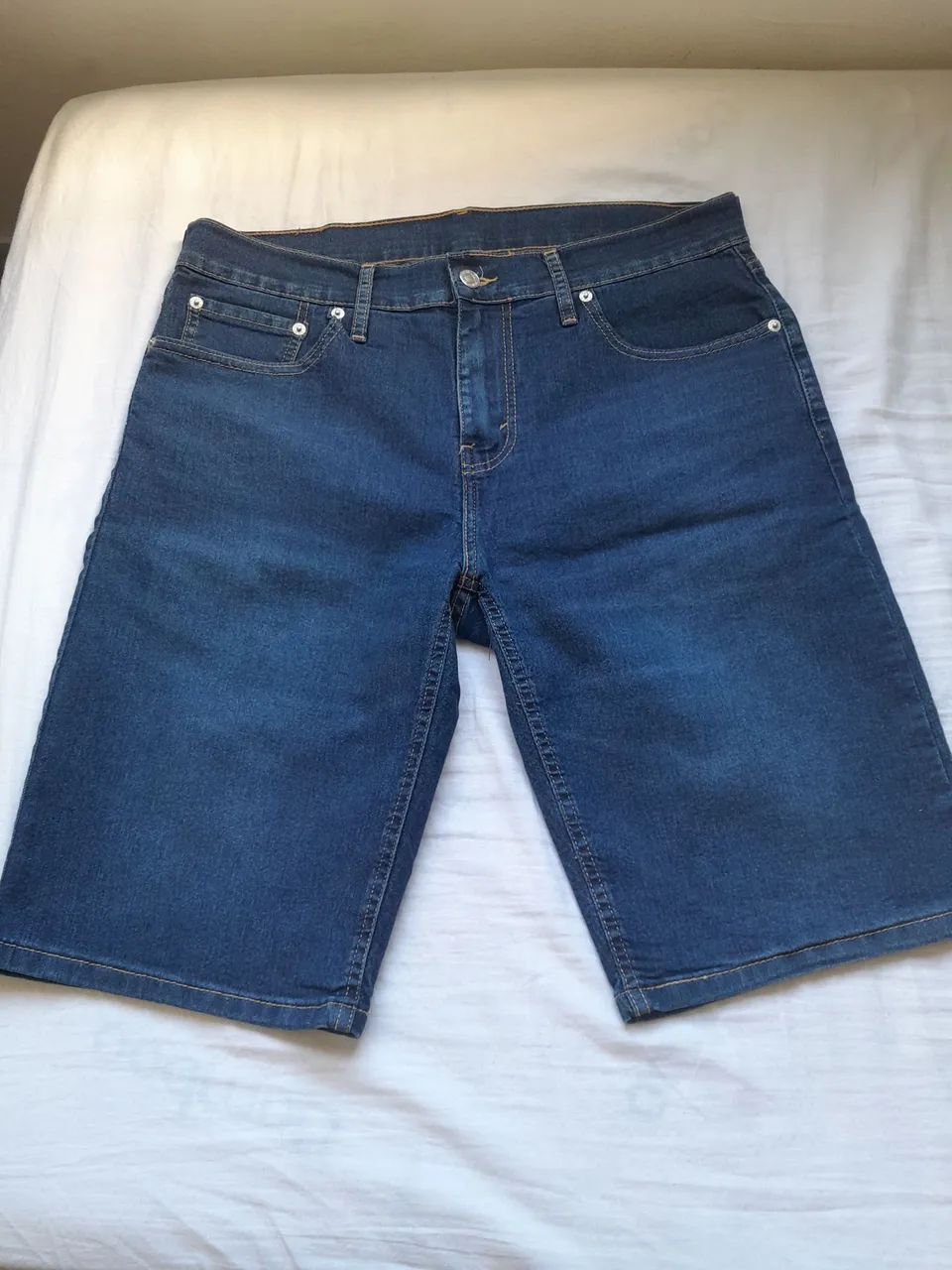 Bermuda Levi's importada (nova)