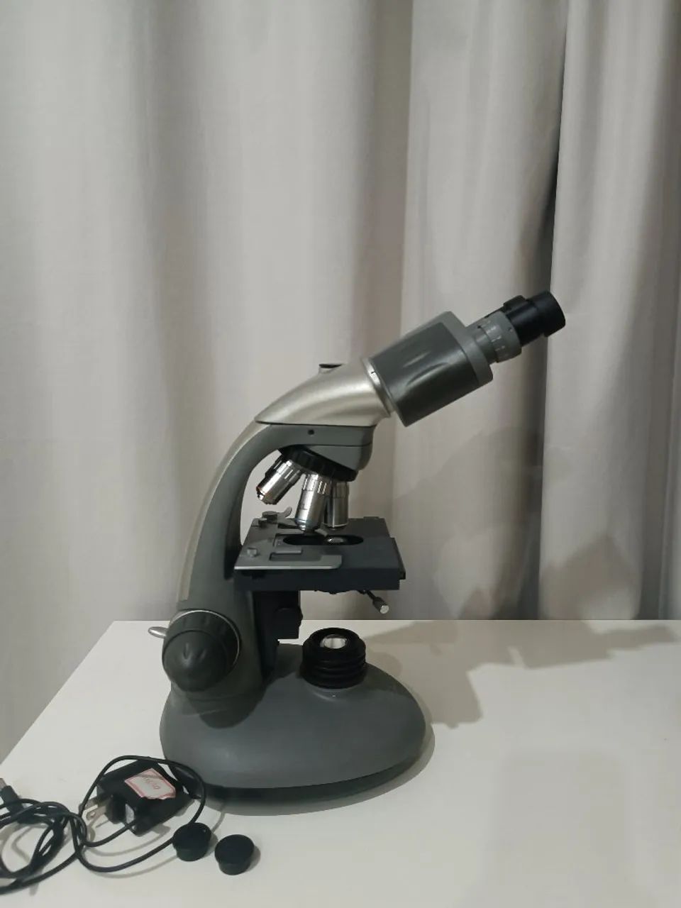 Microscópio  - Foto 3