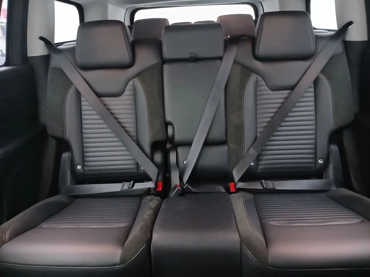 Jeep Commander Limited T270 1.3 TB Flex Aut., foto 18 de 18