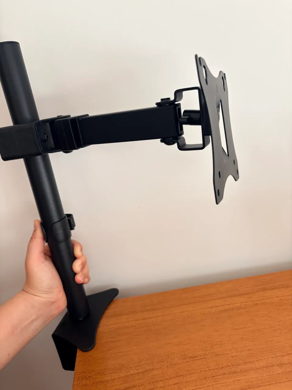 Suporte para monitor e tv - 13 a 27polegadas preto  - Foto 3